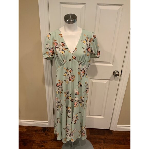 Lauren Ralph Lauren Light Green Floral V-Neck Maxi Dress, Size 12 - Picture 1 of 7